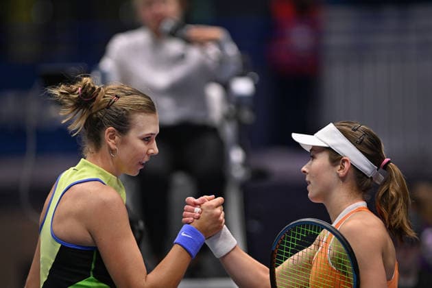L-R Katie Boulter (UK) and Katie Volynets (USA) shake hands during the match against Katie Volynets (USA) within the WTA, Tennis Damen women s tennis tournament Ostrava Open in Ostrava, Czech Republic, February 6, 2026. (CTKxPhoto JaroslavxOzana) CTKPhotoP2026020608472  CTKPhotoP2026020608472