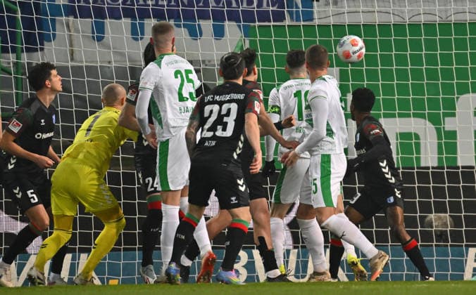 06 02 2026 Soccer Season 2025 2026 2 Soccer Bundesliga 21 Matchday SpVgg Greuther Fürth SGF Kleeblatt 1 FC Magdeburg FCM Sportfoto Zink MeZi xmexzix DFL regulations prohibit any use of photographs as image sequences and or quasi video only for editorial use Brynjar Ingi Bjarnason 25, SpVgg Greuther Fürth scored goal goal shot to 1 0