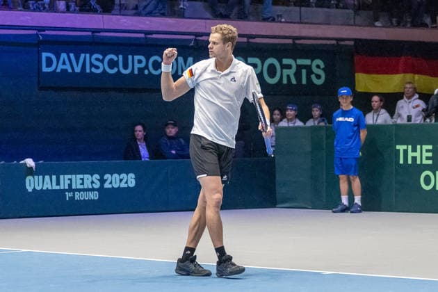Yannick Hanfmann Team Germany cheers a successful ball Germany vs Peru, Tennis, Davis Cup, 01 round, 06 and 07 02 2026 Germany vs Peru, Tennis, Davis Cup, 01 round, 06 and 07 02 2026 Duesseldorf Copyright: xEibner-Pressefoto ThomasxHaeslerx EP_THR