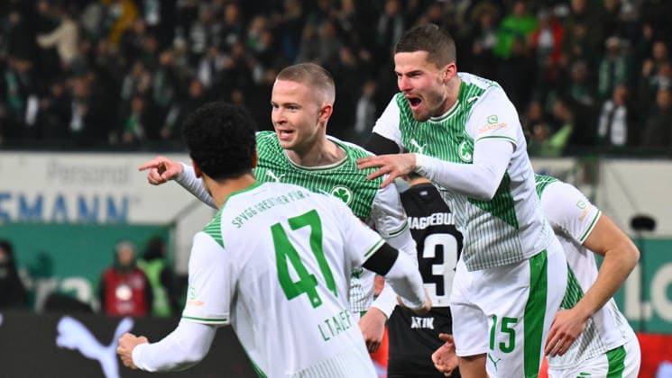 06 02 2026 Soccer Season 2025 2026 2 Soccer Bundesliga 21 Matchday SpVgg Greuther Fürth SGF Kleeblatt 1 FC Magdeburg FCM Sportfoto Zink xwoxzix DFL regulations prohibit any use of photographs as image sequences and or quasi video only for editorial use Torjubel Jubel nach Treffer Goal celebration after scoring 1 0 by Brynjar Ingi Bjarnason 25, SpVgg Greuther Fürth Brynjar Ingi Bjarnason 25, SpVgg Greuther Fürth Jan Elvedi 15, SpVgg Greuther Fürth