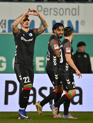 06 02 2026 Soccer Season 2025 2026 2 Soccer Bundesliga 21 Matchday SpVgg Greuther Fürth SGF Kleeblatt 1 FC Magdeburg FCM Sportfoto Zink MeZi xmexzix DFL regulations prohibit any use of photographs as image sequences and or quasi video only for editorial use Torjubel Jubel Freude nach Treffer Tor Torschuß zum 1 2 durch Mateusz Zukowski 22, 1 FC Magdeburg FCM