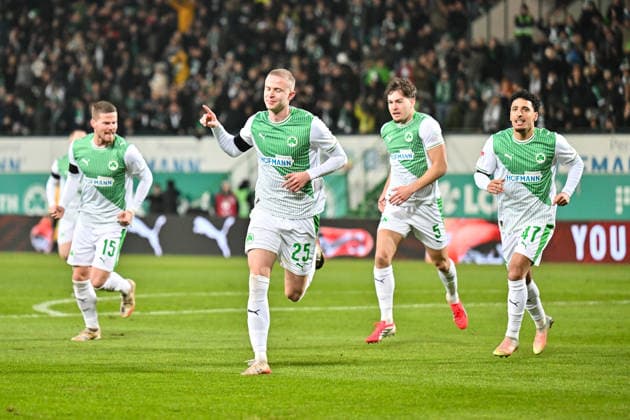 2 Bundesliga SpVgg Greuther Fürth 1 FC Magdeburg 06 02 2026 FUERTH, GERMANY 06 FEBRUARY Fürth cheers after Brynjar Ingo BJARNASON SpVgg Greuther Fürth 25 Goal Goal scorer Happy during the match between SpVgg Greuther Fürth and 1 FC Magdeburg on matchday 21 of the 2 Bundesliga at Sportpark Ronhof Thomas Sommer Copyright: xBEAUTIFULxSPORTS Goldbergx