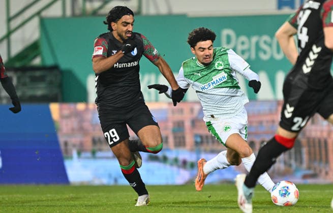 06 02 2026 Soccer Season 2025 2026 2 Soccer Bundesliga 21 Matchday SpVgg Greuther Fürth SGF Kleeblatt 1 FC Magdeburg FCM Sportfoto Zink xwoxzix DFL regulations prohibit any use of photographs as image sequences and or quasi video only for editorial use Rayan Ghrieb 29, 1 FC Magdeburg FCM Aiman Dardari 11, SpVgg Greuther Fürth
