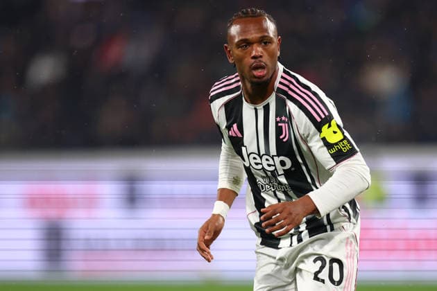 Atalanta Bc - Juventus Fc Lois Openda of Juventus Fc looks on during the Coppa Italia quarter-finals match beetween Atalanta Bc and Juventus Fc at New Balance Stadium on February 5, 2025 in Bergamo, Italy . Bergamo New Balance Stadium Italy Copyright: xMarcoxCanonierox