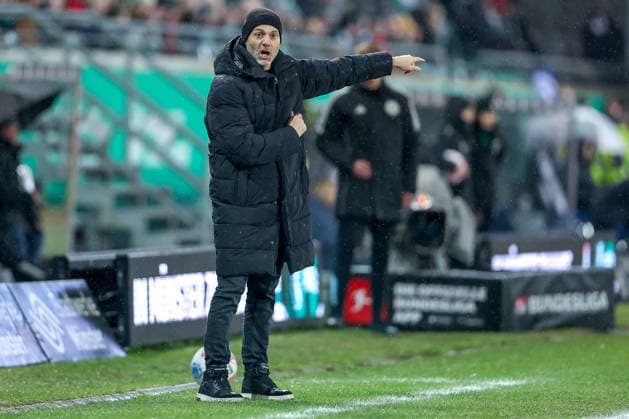 06 02 2025, Football, Preußen Münster VfL Bochum, 2 Fußball Bundesliga, Preußenstadion, 21 Spieltag, Saison 2025 2026 Head coach Alexander Ende Preussen Muenster hc gesticulating on the sidelines DFB regulations prohibit any use of photographs as image sequences and or quasi video Nordrhein Westfalen Germany