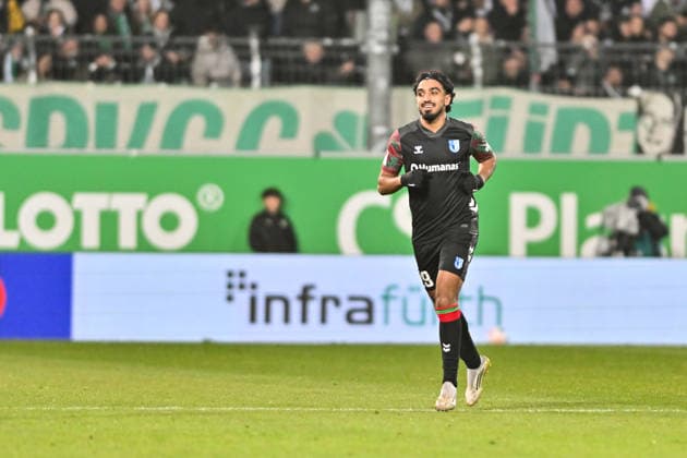 2 Bundesliga SpVgg Greuther Fürth 1 FC Magdeburg 06 02 2026 FUERTH, GERMANY 06 FEBRUARY Magdeburg cheer after Rayan GHRIEB 1 FC Magdeburg 29 Goal Goal scorer Happy during the match between SpVgg Greuther Fürth and 1 FC Magdeburg on matchday 21 of the 2 Bundesliga at Sportpark Ronhof Thomas Sommer Copyright: xBEAUTIFULxSPORTS Goldbergx
