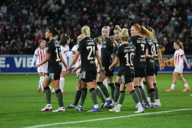 Google Pixel Womens Bundesliga SC Freiburg vs FC Bayern Munich, 06 02 2026 Goal celebration for 0 1 by Pernille Harder FC Bayern Munich, 21 Google Pixel Womens Bundesliga SC Freiburg vs FC Bayern Munich, Dreisamstadion, 06 02 2026 DFB DFL REGULATIONS PROHIBIT ANY USE OF PHOTOGRAPHS AS IMAGE SEQUENCES AND OR QUASI VIDEO Copyright: xBEAUTIFULxSPORTS Boscox