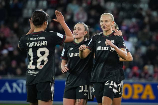 Soccer, Google Pixel Womens Bundesliga, 17 Matchday, 2025 2026, SC Freiburg vs FC Bayern Munich, 06 02 2026, Dreisamstadion, Freiburg, PERNILLE HARDER FC Bayern Munich, 21 Goal, Goal celebration, Freiburg Dreisamstadion Baden Württemberg Germany Copyright: xFINLEYxMÖRCHx