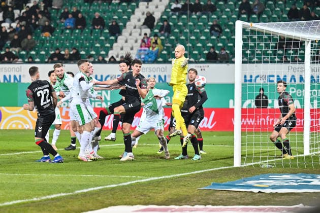 2 Bundesliga SpVgg Greuther Fürth 1 FC Magdeburg 06 02 2026 FUERTH, GERMANY 06 FEBRUARY The ball lands in the goal again the goal for 2 5 by Doni ARIFI SpVgg Greuter Fürth 28 Goal Goal scorer Happy during the match between SpVgg Greuther Fürth and 1 FC Magdeburg on matchday 21 of the 2 Bundesliga at Sportpark Ronhof Thomas Sommer Copyright: xBEAUTIFULxSPORTS Goldbergx