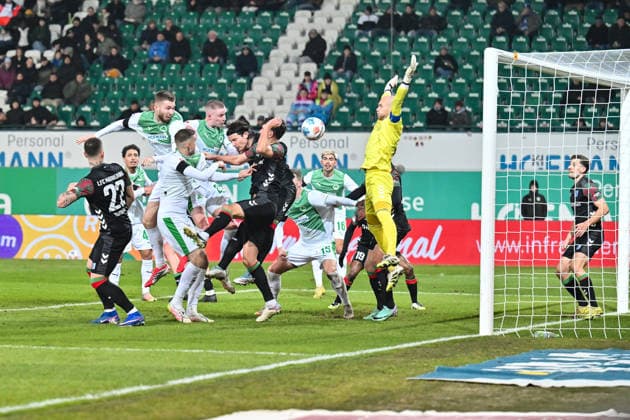 2 Bundesliga SpVgg Greuther Fürth 1 FC Magdeburg 06 02 2026 FUERTH, GERMANY 06 FEBRUARY The ball lands in the goal again the goal for 2 5 by Doni ARIFI SpVgg Greuter Fürth 28 Goal Goal scorer Happy during the match between SpVgg Greuther Fürth and 1 FC Magdeburg on matchday 21 of the 2 Bundesliga at Sportpark Ronhof Thomas Sommer Copyright: xBEAUTIFULxSPORTS Goldbergx
