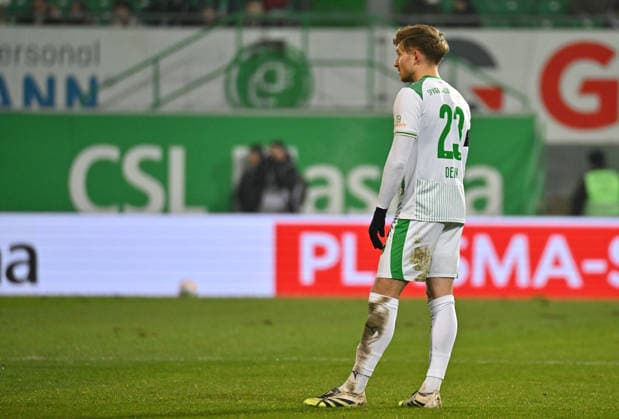 06 02 2026 Soccer Season 2025 2026 2 Soccer Bundesliga 21 Matchday SpVgg Greuther Fürth SGF Kleeblatt 1 FC Magdeburg FCM Sportfoto Zink MeZi xmexzix DFL regulations prohibit any use of photographs as image sequences and or quasi video only for editorial use Jannik Dehm 23, SpVgg Greuther Fürth disappointed disappointment