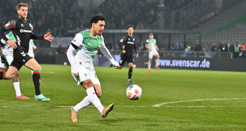 06 02 2026 Soccer Season 2025 2026 2 Soccer Bundesliga 21 Matchday SpVgg Greuther Fürth SGF Kleeblatt 1 FC Magdeburg FCM Sportfoto Zink xwoxzix DFL regulations prohibit any use of photographs as image sequences and or quasi video only for editorial use Sayfallah Ltaief 47, SpVgg Greuther Fürth erzielt Treffer Tor Torschuß zum 4 5