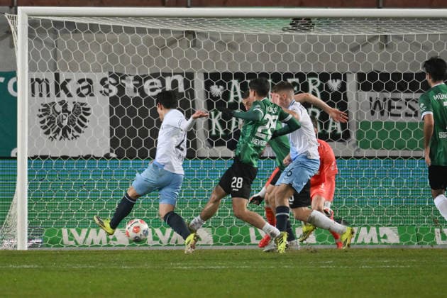 Koji Miyoshi VfL Bochum , li , scores the goal to 1 1 06 02 2026, Soccer 2 Bundesliga, Season 2025 2026, 21 Matchday, Preußen Münster VfL Bochum DFL regulations prohibit any use of photographs as image sequences and or quasi video Muenster Preussenstadion Nordrhein Westfalen Germany Team2