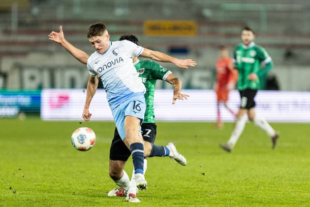 2 Fußball Bundesliga Preußen Münster VfL Bochum, 06 02 2026 Zidan Sertdemir Preußen Münster, 7, Callum Marshall VfL Bochum, 16 2 Fußball Bundesliga Preußen Münster VfL Bochum, LVM Preußenstadion, Münster 06 02 2026 DFL regulations prohibit any use of photographs as image sequences and or quasi video Copyright: xBEAUTIFULxSPORTS Buriakovx