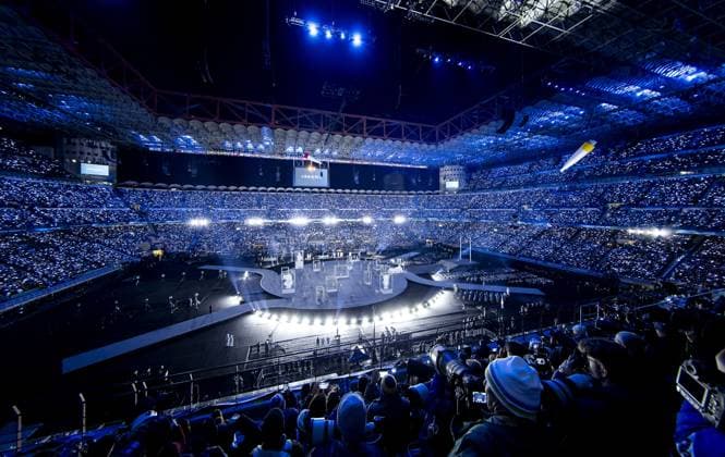 MILAN - Atmospheric scene during the opening ceremony of the Winter Olympics in the San Siro Stadium. ROBIN VAN LONKHUIJSEN ANP xVIxANPxSportx xxANPxIVx 549838688 originalFilename: 549838688.jpg