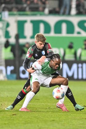 2 Bundesliga SpVgg Greuther Fürth 1 FC Magdeburg 06 02 2026 FUERTH, GERMANY 06 FEBRUARY in the duel Marcus MATHISEN 1 FC Magdeburg 16 and Noel FUTKEU SpVgg Greuther Fuerth 9 during the match between SpVgg Greuther Fürth and 1 FC Magdeburg on matchday 21 of the 2 Bundesliga at Sportpark Ronhof Thomas Sommer Copyright: xBEAUTIFULxSPORTS Goldbergx