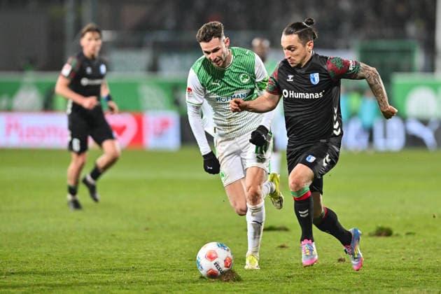 2 Bundesliga SpVgg Greuther Fuerth 1 FC Magdeburg 06 02 2026 FUERTH, GERMANY 06 FEBRUARY in the duel Branimir HRGOTA SpVgg Greuther Fuerth 10 and Baris ATIK 1 FC Magdeburg 23 during the match between SpVgg Greuther Fuerth and 1 FC Magdeburg on matchday 21 of 2 Bundesliga at Sportpark Ronhof Thomas Sommer Copyright: xBEAUTIFULxSPORTS Goldbergx