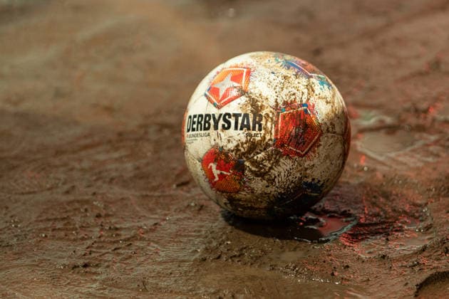 2 Fußball Bundesliga Preußen Münster VfL Bochum, 06 02 2026 Symbolic image, Match ball of 1 Bundesliga, Dirty, Derbystar 2 Fußball Bundesliga Preußen Münster VfL Bochum, LVM Preußenstadion, Münster 06 02 2026 DFL regulations prohibit any use of photographs as image sequences and or quasi video Copyright: xBEAUTIFULxSPORTS Buriakovx