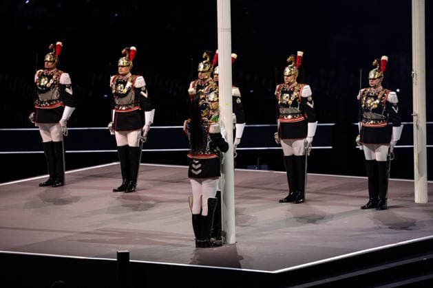 GIOCHI OLIMPICI - Olimpiadi Invernali Milano-Cortina 2026 - Opening Ceremony The Corraziere cuirassiers with italian flag during the Opening Ceremony of the Olympic Winter games, Winterspiele,Spiele, Summer games Milano-Cortina 2026 on February 06, 2026 at the Milano San Siro Olympic Stadium in Milan, Italy Cortina D Ampezzo Italy  Copyright: xIPAxSport ABACAx