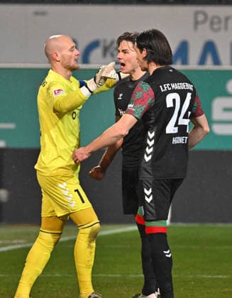 06 02 2026 Soccer Season 2025 2026 2 Soccer Bundesliga 21 Matchday SpVgg Greuther Fürth SGF Kleeblatt 1 FC Magdeburg FCM Sportfoto Zink MeZi xmexzix DFL regulations prohibit any use of photographs as image sequences and or quasi video only for editorial use Dominik Reimann 1, 1 FC Magdeburg FCM Dariusz Stalmach 6, 1 FC Magdeburg FCM Jean Hugonet 24, 1 FC Magdeburg FCM Jubel Freude nach Spielende