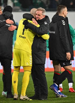06 02 2026 Soccer Season 2025 2026 2 Soccer Bundesliga 21 Matchday SpVgg Greuther Fürth SGF Kleeblatt 1 FC Magdeburg FCM Sportfoto Zink MeZi xmexzix DFL regulations prohibit any use of photographs as image sequences and or quasi video only for editorial use Dominik Reimann 1, 1 FC Magdeburg FCM Petrik Sander Trainer 1 FC Magdeburg FCM Jubel Freude nach Spielende