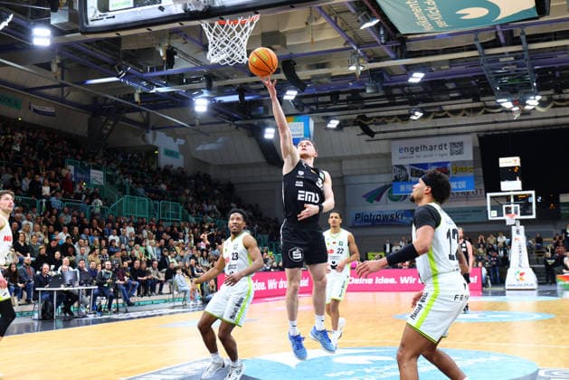 21 Matchday of the Basketball 2 Bundesliga ProA in the Oberfrankenhalle in Bayreuth Season 2025 2026 BBC Bayreuth against Nürnberg Falcons BC Vincent Friederici Nürnberg Falcons BC 30 middle