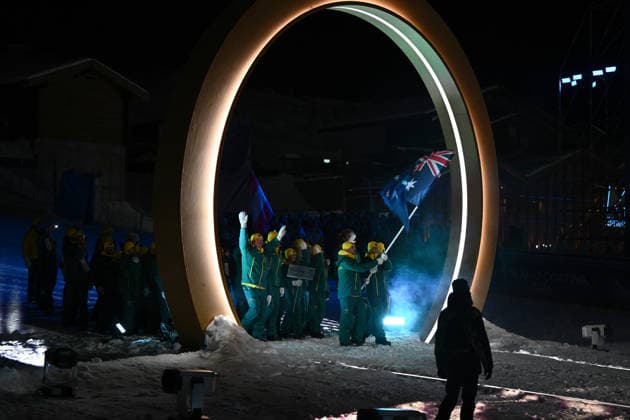2026 WINTER Olympic Games, Olympische Spiele, Olympia, OS Flagbearers Matt Graham and Jakara Anthony lead team Australia during the Opening Ceremony of the 2026 Milano Cortina Winter Olympic Games at Livigno Snow Park, in Italy, Friday, February 6, 2026. ( NO ARCHIVING, EDITORIAL USE ONLY LVIGNO SONDRIO ITALY  Copyright: xDANxHIMBRECHTSx 20260207169034266777