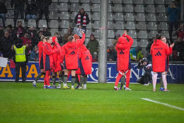 Football, Google Pixel Womens Bundesliga, Matchday 17, 2025 2026, SC Freiburg vs FC Bayern Munich, 06 02 2026, Dreisamstadion, Freiburg, Team, Celebrations, Freiburg Dreisamstadion Baden Württemberg Germany Copyright: xFINLEYxMÖRCHx