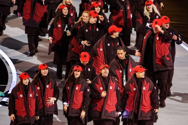 ITALY, MILAN - FEBRUARY 6, 2026: Members of the Olympic team of Canada emerge during a ceremony to open the 2026 Winter Olympic Games, Olympische Spiele, Olympia, OS at San Siro Stadium Opening Ceremony For 2026 Winter Olympic Games  - ZUMAt113 20260206_zaa_t113_531 Copyright: xPeterxKovalevx