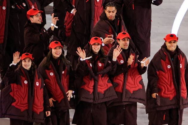 ITALY, MILAN - FEBRUARY 6, 2026: Members of the Olympic team of Canada emerge during a ceremony to open the 2026 Winter Olympic Games, Olympische Spiele, Olympia, OS at San Siro Stadium Opening Ceremony For 2026 Winter Olympic Games  - ZUMAt113 20260206_zaa_t113_532 Copyright: xPeterxKovalevx