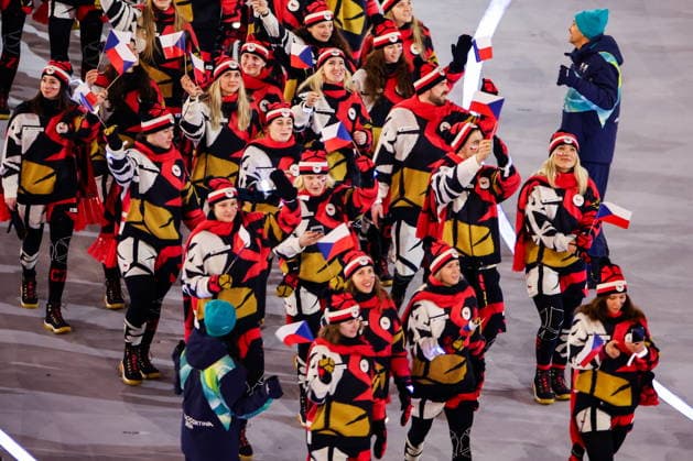 ITALY, MILAN - FEBRUARY 6, 2026: Members of the Olympic team of the Czech Republic emerge during a ceremony to open the 2026 Winter Olympic Games, Olympische Spiele, Olympia, OS at San Siro Stadium Opening Ceremony For 2026 Winter Olympic Games  - ZUMAt113 20260206_zaa_t113_535 Copyright: xPeterxKovalevx