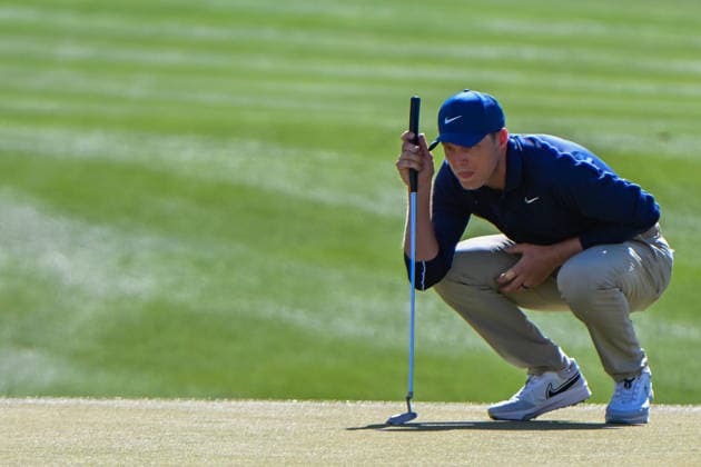 SCOTTSDALE, AZ - FEBRUARY 06: Cam Davis (AUS) looks over his par putt on 18 during the second round of the Waste Management Phoenix Open on February 6, 2026, at TPC Scottsdale, Scottsdale, Arizona. (Photo by Ken Murray Icon Sportswire) GOLF: FEB 06 PGA, Golf Herren WM Phoenix Open EDITORIAL USE ONLY Icon2602060342