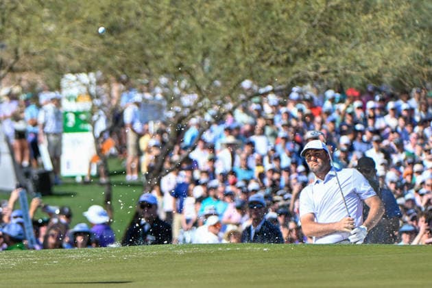 SCOTTSDALE, AZ - FEBRUARY 06: Scottie Scheffler (USA)hits from the trap on 2 during the second round of the Waste Management Phoenix Open on February 6, 2026, at TPC Scottsdale, Scottsdale, Arizona. (Photo by Ken Murray Icon Sportswire) GOLF: FEB 06 PGA, Golf Herren WM Phoenix Open EDITORIAL USE ONLY Icon2602060402