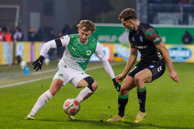Fürth, Germany 06 February 2026 2 Liga 2025 2026 SpVgg Greuther Fürth vs 1 FC Magdeburg In the picture from left in duel Jannik Dehm SGF , Alexander Nollenberger FCM DFL regulations prohibit any use of photographs as image sequences and or quasi video Sportpark Ronhof Bayern Copyright: xFotostandx xSchäferx