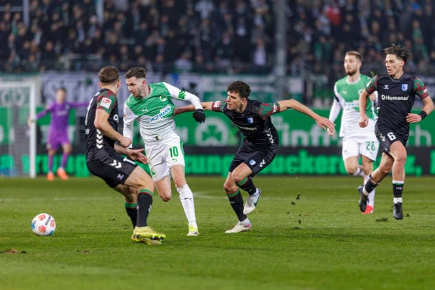 Fürth, Germany 06 February 2026 2 Liga 2025 2026 SpVgg Greuther Fürth vs 1 FC Magdeburg In the picture from left in duel Alexander Nollenberger FCM , Branimir Hrgota SGF , Tobias Müller Mueller FCM DFL regulations prohibit any use of photographs as image sequences and or quasi video Sportpark Ronhof Bayern Copyright: xFotostandx xSchäferx