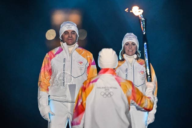 260206 Alberto Tomba and Deborah Compagnoni with the olympic torch during the Opening Ceremony of the 2026 Winter Olympics on February 6, 2026 in Milan. Photo: Carl Sandin BILDBYRAN kod CS CS0854 bbeng Olympic Games, Olympische Spiele, Olympia, OS olympics winter olympics os ol olympiska spel vinter-os olympiske leker milano cortina 2026 milan cortina 2026 milano cortina 2026 olympic games milano cortina 2026 winter olympic games milano cortina-os milano cortina-ol vinter-ol opening ceremony invigning invigningsceremoni *** 260206 Alberto Tomba and Deborah Compagnoni with the olympic torch during the Opening Ceremony of the 2026 Winter Olympics on February 6, 2026 in Milan Photo Carl Sandin BILDBYRAN kod CS CS0854 bbeng olympic games olympics winter olympics os ol olympiska spel vinter os olympiske leker milano cortina 2026 milan cortina 2026 milano cortina 2026 olympic games milano cortina 2026 winter olympic games milano cortina os milano cortina ol vinter ol opening ceremony invigning invigningsceremoni  Copyright: CARLxSANDIN BB260206CS059