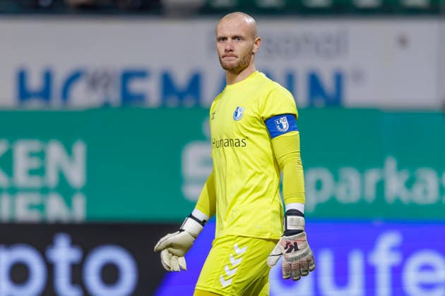 Fürth, Germany 06 February 2026 2 Liga 2025 2026 SpVgg Greuther Fürth vs 1 FC Magdeburg In the picture Goalkeeper Dominik Reimann FCM DFL regulations prohibit any use of photographs as image sequences and or quasi video Sportpark Ronhof Bayern Copyright: xFotostandx xSchäferx