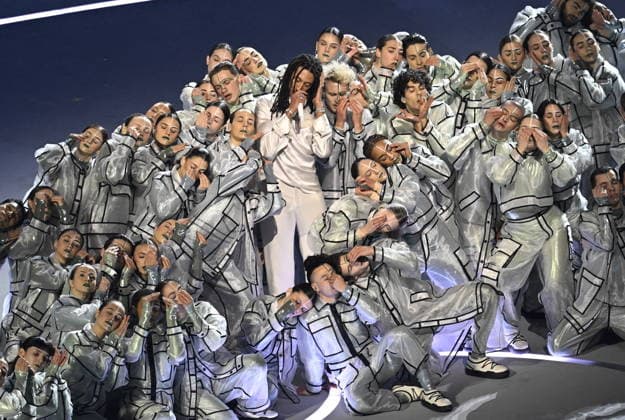 Winter Olympics - Ghali Performs Promemoria (Memorandum) by Gianni Rodari At Opening Ceremony - Milan Ghali performs Promemoria (Memorandum) by Gianni Rodari during the opening ceremony of the Milano Cortina 2026 Winter Olympics at San Siro Stadium on February 6, 2026 in Milan, Italy. Photo by JMP ABACAPRESS.COM Milan Italy  Copyright: xJMP ABACAx