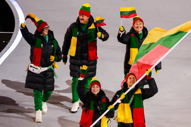 ITALY, MILAN - FEBRUARY 6, 2026: Members of the Olympic team of Lithuania emerge during a ceremony to open the 2026 Winter Olympic Games, Olympische Spiele, Olympia, OS at San Siro Stadium Opening Ceremony For 2026 Winter Olympic Games  - ZUMAt113 20260206_zaa_t113_745 Copyright: xPeterxKovalevx