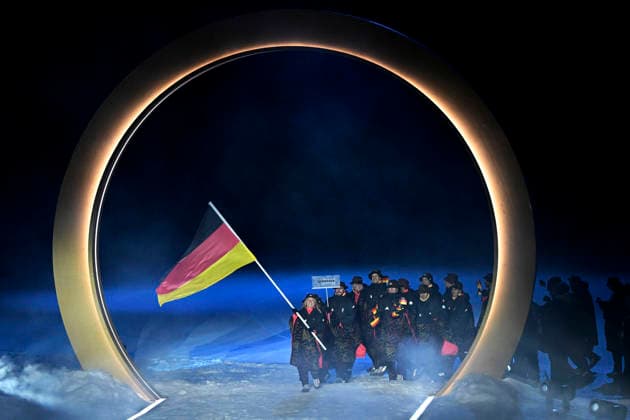 SCHMID Katharina Team Deutschland Fahnenträgerin der Deutschen Mannschaft in Predazzo Olympische Eroeffnungsfeier 2026 in Predazzo Olympics - Olympische Winterspiele 2026 Mailand - Cortina 06 - 22 Februar 2026 in Italien am 06.02.2026 in Predazzo *** SCHMID Katharina Team Germany Flag bearer of the German team in Predazzo Olympic Opening Ceremony 2026 in Predazzo Olympics Olympic Winter Games 2026 Milan Cortina 06 22 February 2026 in Italy on 06 02 2026 in Predazzo Copyright: xx