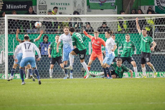 06 02 2026, xgrfx, Soccer 2 Bundesliga, Preußen Münster VfL Bochum v l Etienne Amenyido Preußen Münster , Noah Loosli VfL Bochum , Jano Ter Horst, Torge Paetow Preußen Münster DFL DFB REGULATIONS PROHIBIT ANY USE OF PHOTOGRAPHS as IMAGE SEQUENCES and or QUASI VIDEO Münster