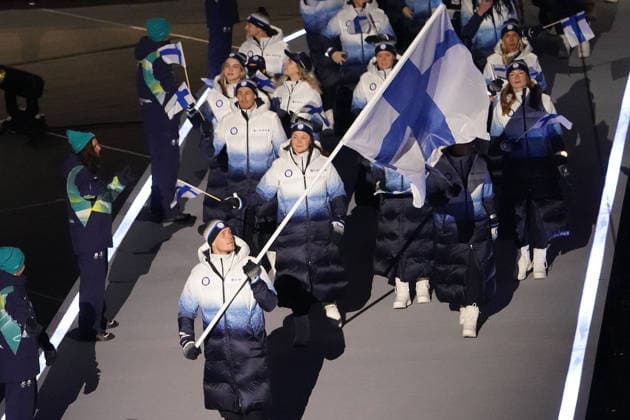 Milano Cortina, 2026 , Winter Olympic Games, Olympische Spiele, Olympia, OS Olympische Winterspiele 2026 ,, Eröffnungsfeier, Opening Ceremony Finnland, Finland, FIN; Finnish ,Mikko Lehtonen, Fahnenträger, Flag Bearer Photocopyright Gladys Chai von der Laage *** Milano Cortina, 2026 , Winter Olympic Games, Winter Olympic Games 2026 ,, Opening Ceremony Finland, FIN Finnish ,Mikko Lehtonen, Flag Bearer Photocopyright Gladys Chai von der Laage