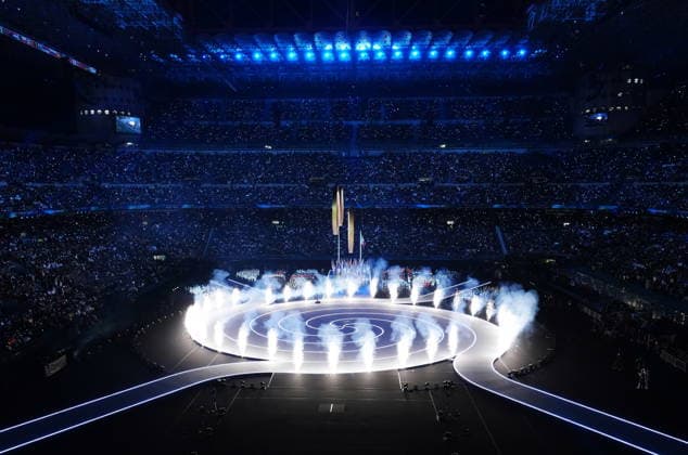 February 6, 2026, Milan, ITALY: Fireworks are lit during the opening ceremony at the Milan Cortina Winter Olympics, in Milan, on Friday, February 6, 2026. Canada News - February 6, 2026  - ZUMAc35_ 20260206_zaf_c35_213 Copyright: xDarrylxDyckx