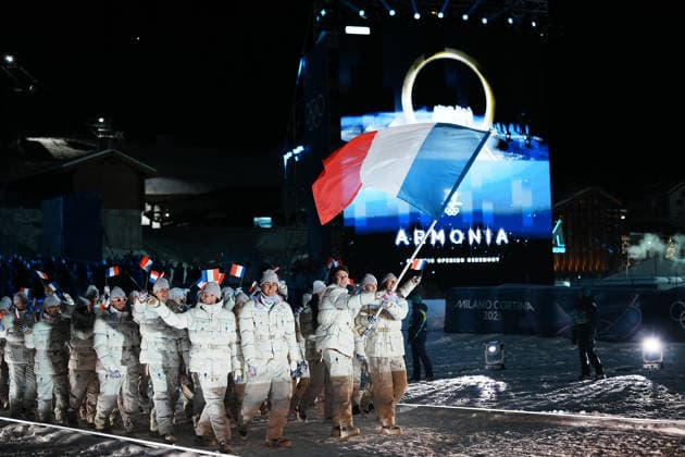 (260207) -- LIVIGNO, Feb. 7, 2026 -- Members of the delegation of France attend the parade of athletes during the opening ceremony of the Milan-Cortina 2026 Olympic Winter games, Winterspiele,Spiele, Summer games in Livigno, Italy, Feb. 6, 2026. ) (MICO2026)ITALY-MILAN-CORTINA 2026-OLYMPIC WINTER GAMES-OPENING CEREMONY HuxChao 