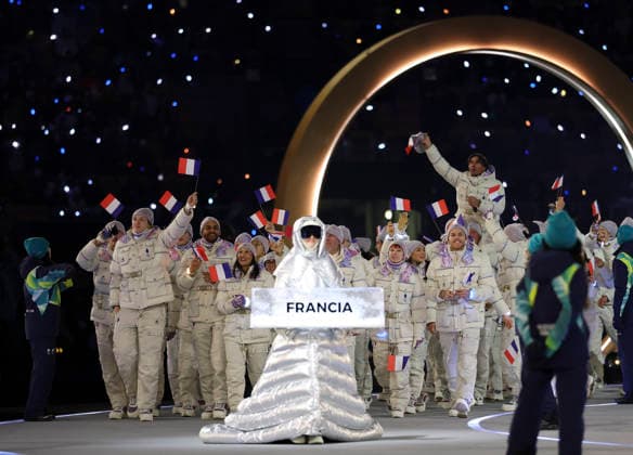 (260207) -- MILAN, Feb. 7, 2026 -- The delegation of France parades into the San Siro Olympic Stadium during the opening ceremony of the Milan-Cortina 2026 Olympic Winter games, Winterspiele,Spiele, Summer games in Milan, Italy, Feb. 6, 2026. ) (MICO2026)ITALY-MILAN-CORTINA 2026-OLYMPIC WINTER GAMES-OPENING CEREMONY LixMing 