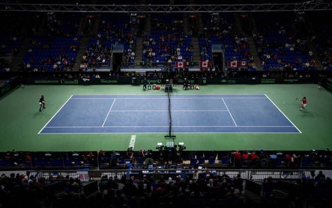 February 6, 2026, Vancouver, Bc, CANADA: Canada s Liam Draxl, right, returns to Brazil s Joao Lucas Reis Da Silva during the second set of a Davis Cup Qualifiers tennis singles match in Vancouver, on Friday, Feb. 6, 2026. Canada News - February 6, 2026 - ZUMAc35_ 20260206_zaf_c35_279 Copyright: xEthanxCairnsx