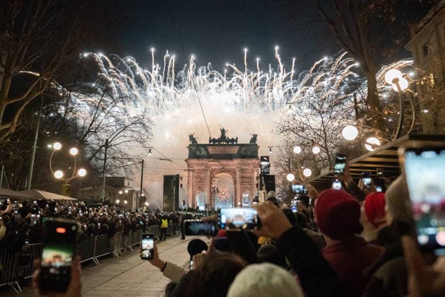 Winter Olympic Games, Olympische Spiele, Olympia, OS Milano Cortina 2026 Opening night - Final Show San Siro Stadium - Milan, Italy Winter Olympic Games Milano Cortina 2026 Lighting of the Brazier at the Arco della Pace Milan, Italy 6th February 2026 SGPItalia id 134457_006 Not Exclusive  Copyright: xMARCOxERBAx