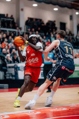 BB 2BL SBB Baskets Eisbaeren Bremerhaven DeVondre Malik SBB Baskets during the 2025 2026 season in the 2 Barmer Basketball Bundesliga Pro A on matchday 21 SBB Baskets and Eisbaeren Bremerhaven at the Wolfgang Lakenmacher Halle on February 6, 2026 in Magdeburg, Sachsen Anhalt, Germany