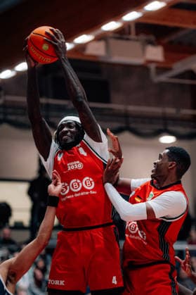 BB 2BL SBB Baskets Eisbaeren Bremerhaven äq4 during the 2025 2026 season in the 2 Barmer Basketball Bundesliga Pro A on matchday 21 SBB Baskets and Eisbaeren Bremerhaven at the Wolfgang Lakenmacher Halle on February 6, 2026 in Magdeburg, Saxony Anhalt, Germany
