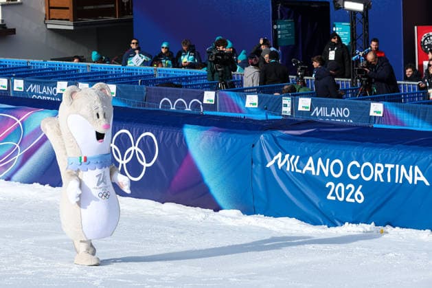 The Tina mascotte prior the Olympic Winter games, Winterspiele,Spiele, Summer games Milano-Cortina 2026, Alpine Skiing Men s Downhill on February 07, 2026 at Stelvio Ski Centre in Bormio, Italy  Copyright: xSergioxBisi IPAxSportx xipa-agency.netx xx IPA_71061265 IPA_Agency_IPA71061265